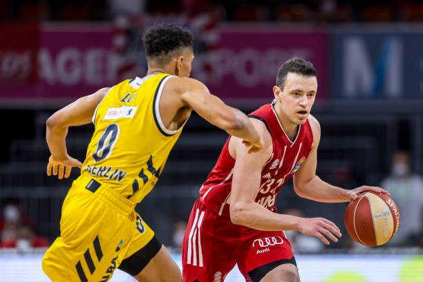 过更多的梯 过更多的梯