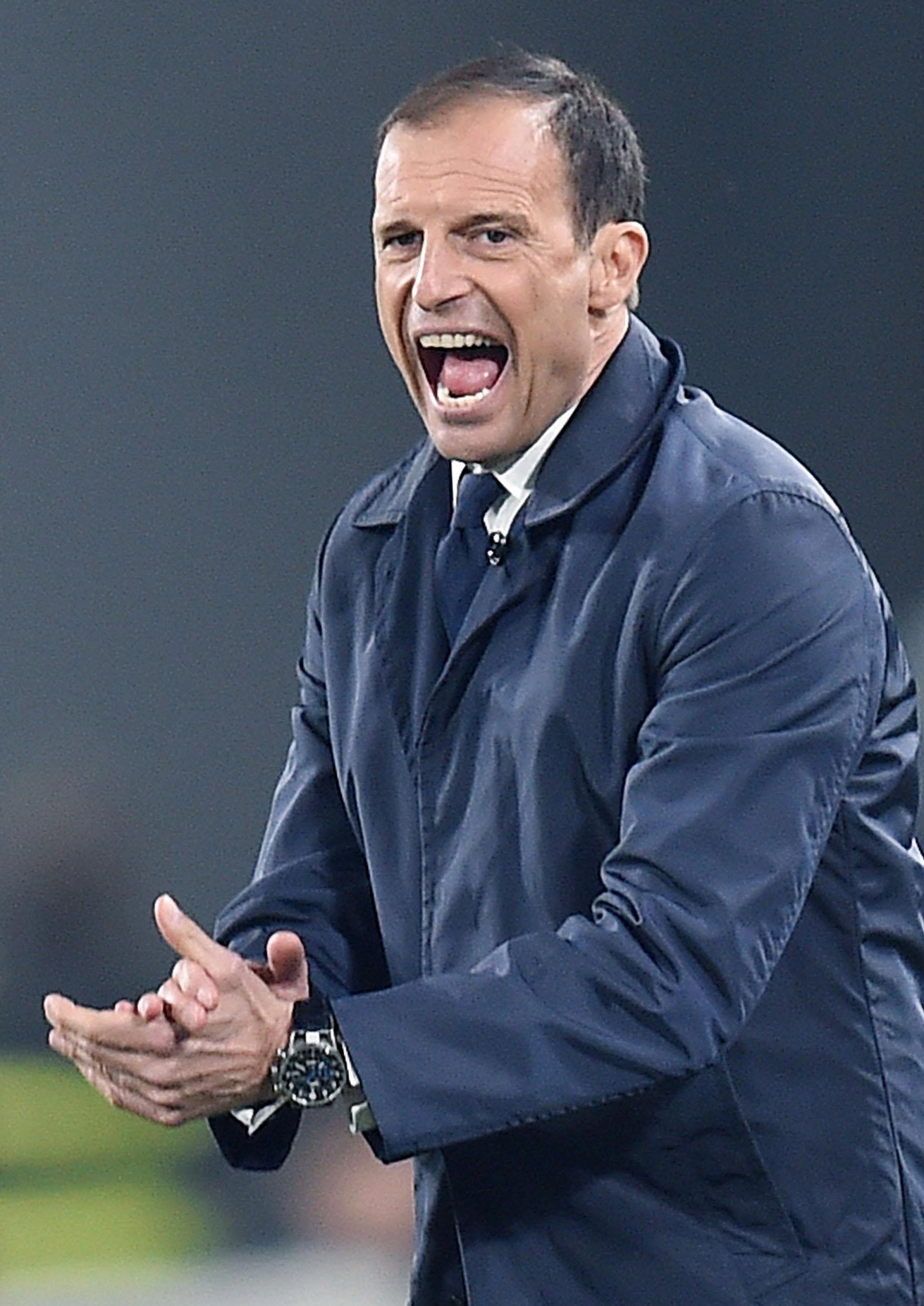 跟队记者：罗马对于同时签下桑乔和利昂-贝利越来越有信心