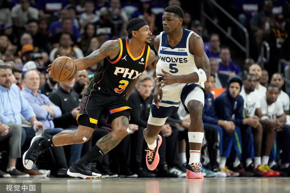 我国武术选手林思韦 男子长拳0.001分微差屈银